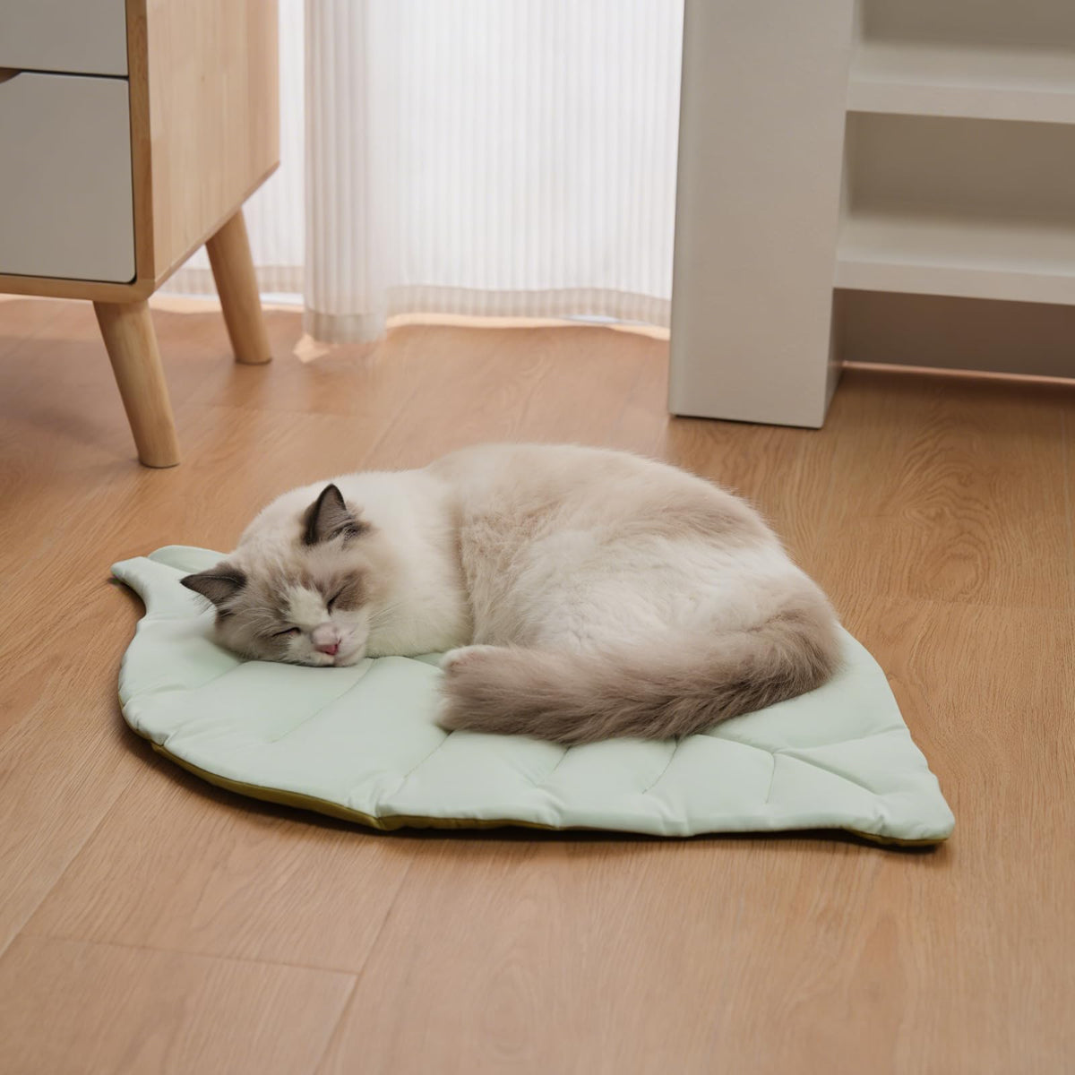 Cat Cooling Mat Leaf Bed Comfortable Soft Fabric Breathable Cozy