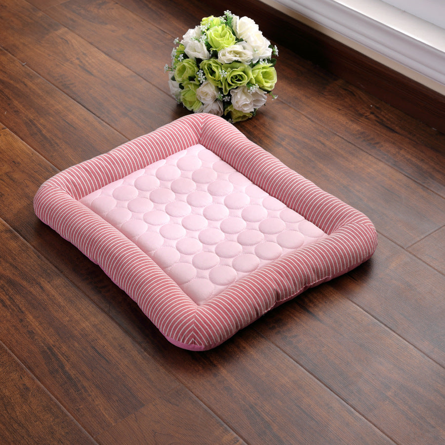 Dog Cooling Mat Light Comfortable Summer Sleeping Pad Machine