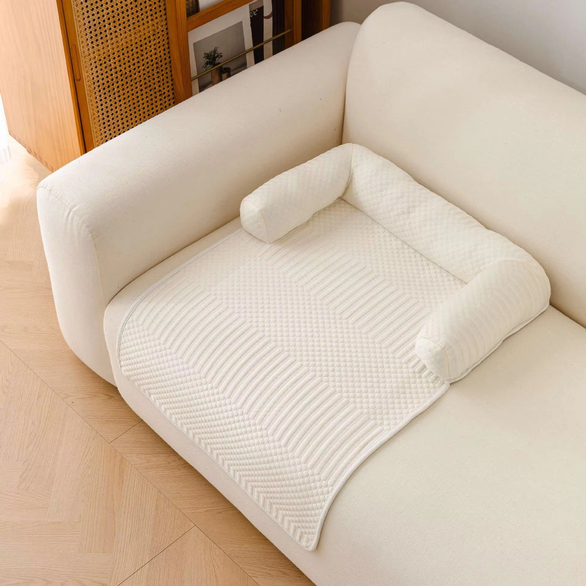 Summer Cooling Ice Silk Pet Bed Mat For Dogs And Cats